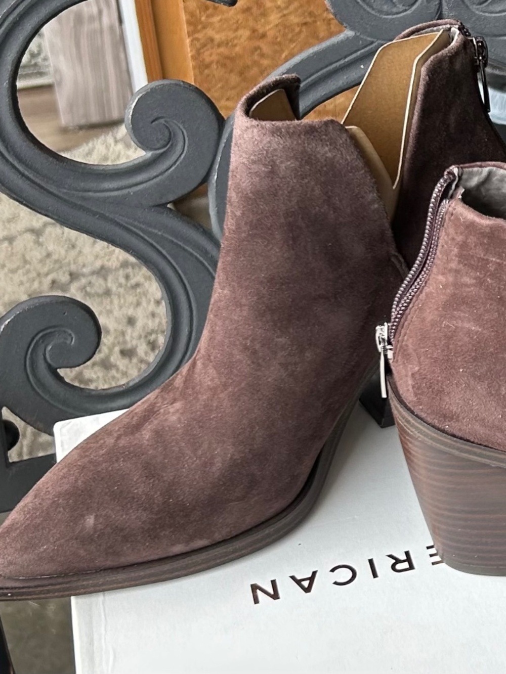 NWT Brown Suede Vince Camuto Boots Size 6.5
